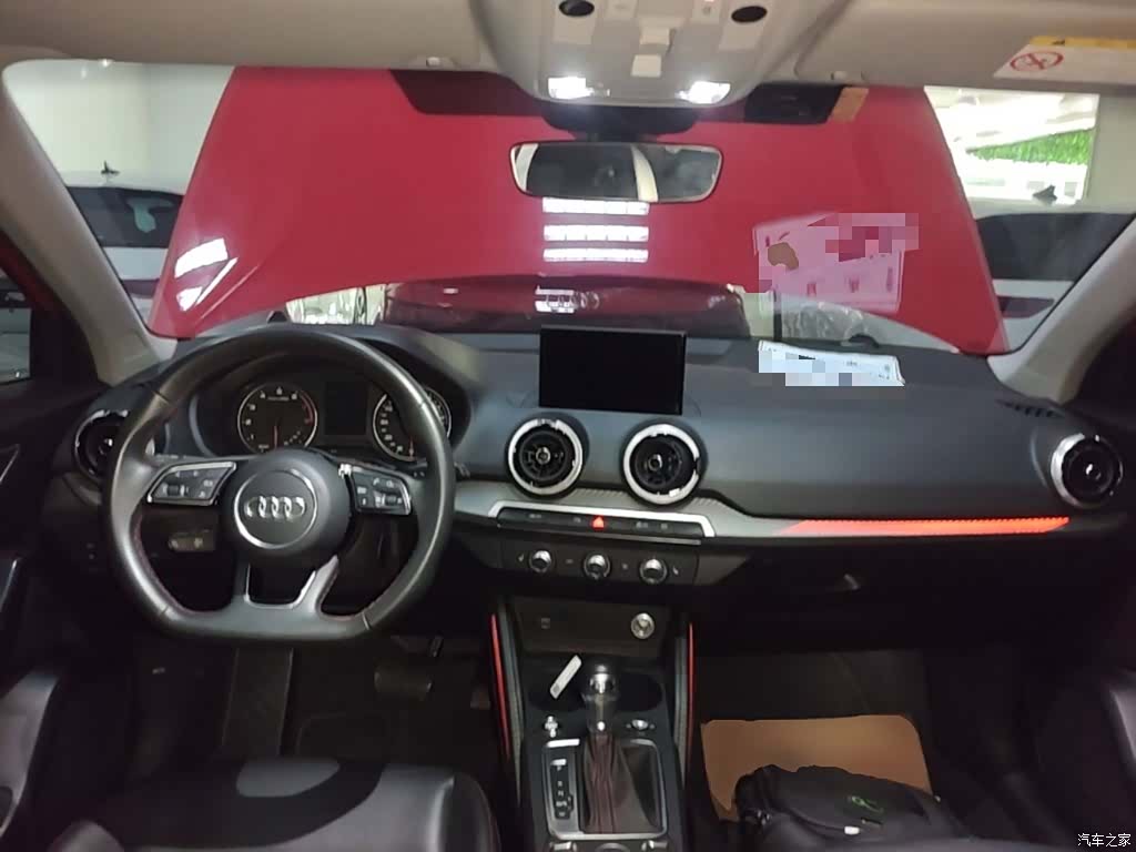 Audi Q2L, 2023 10