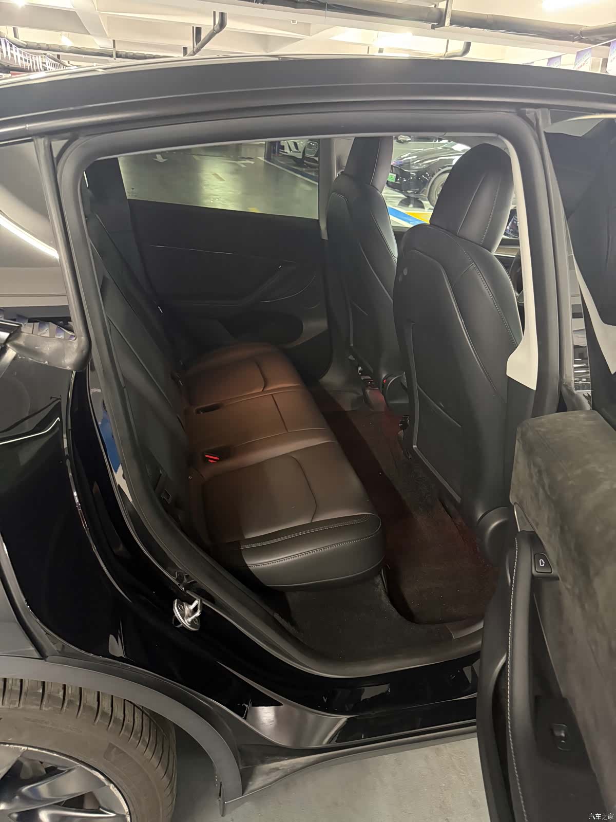 Tesla Model Y, 2021 10