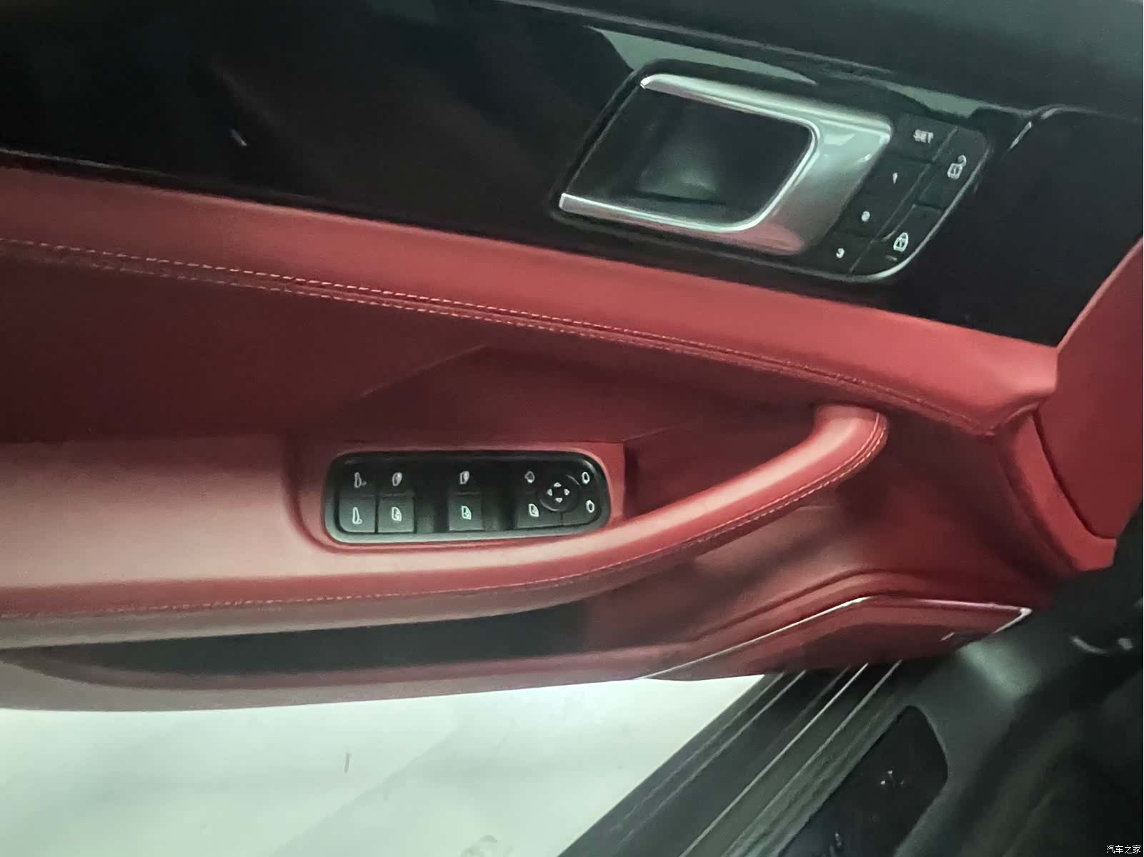 Porsche Panamera, 2023 все фото