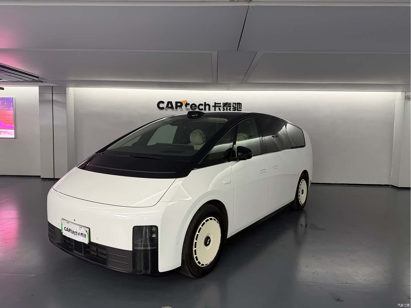 Li Auto MEGA, 2025 1