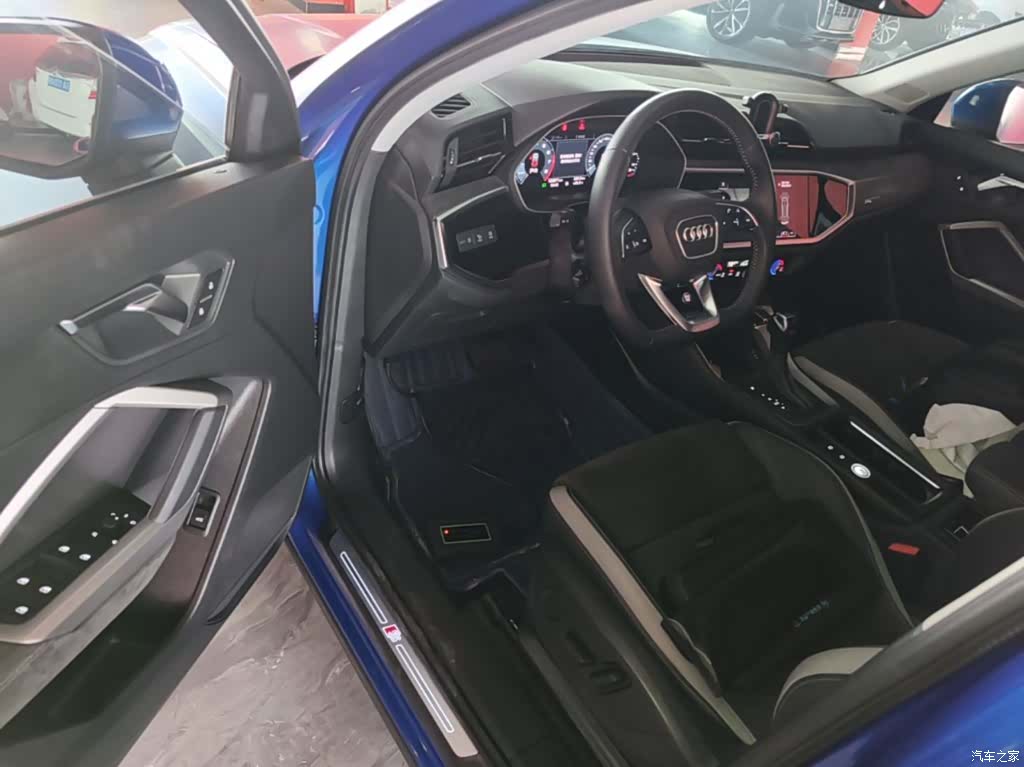 Audi Q3, 2020 16