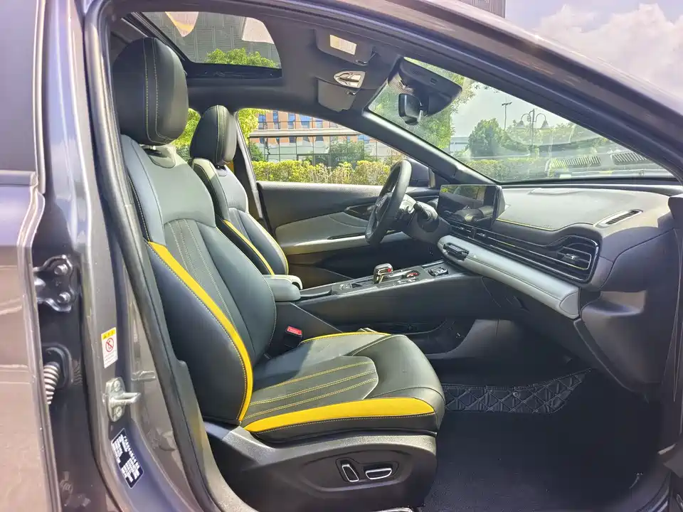 Trumpchi Shadow Leopard