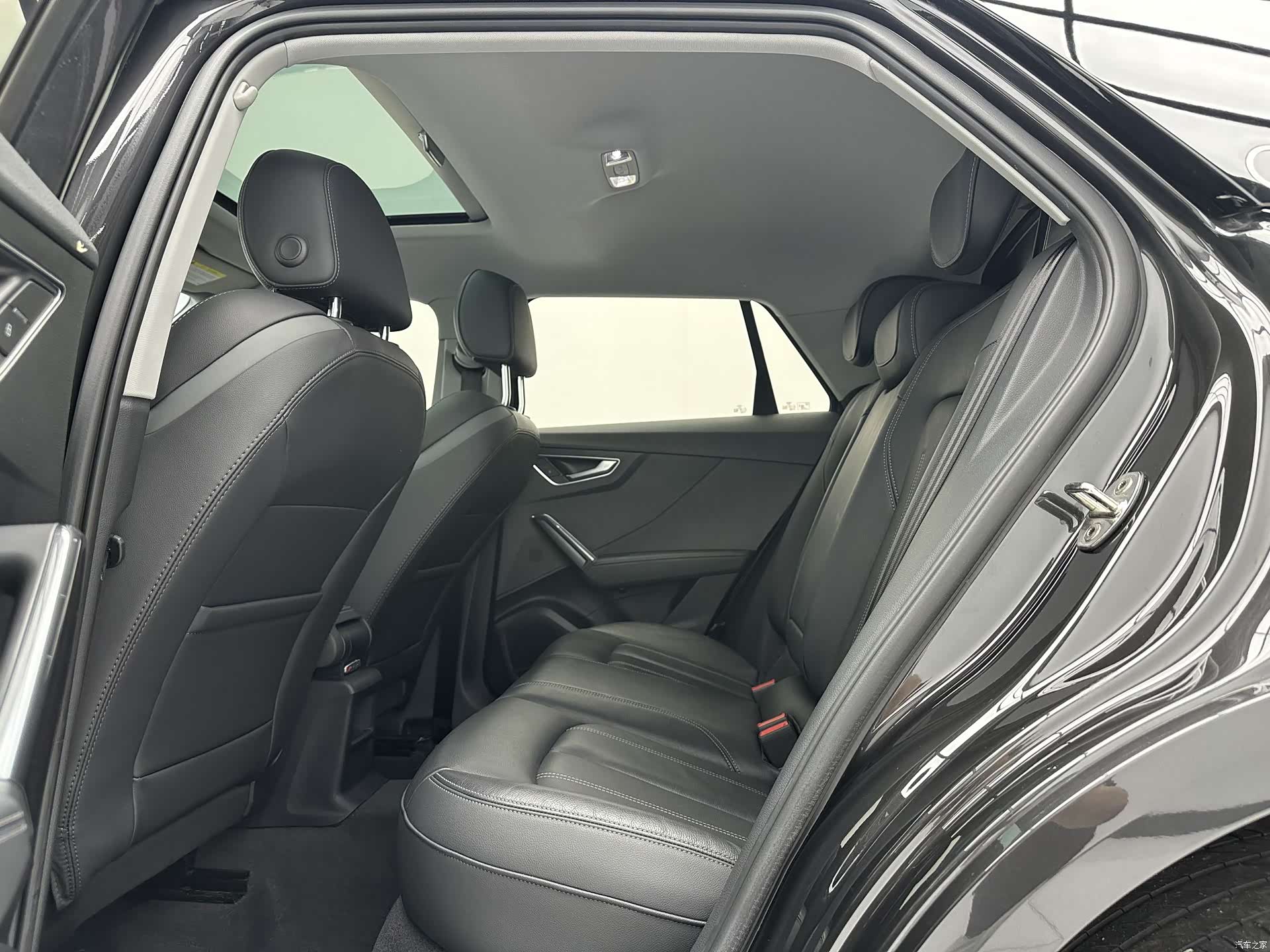 Audi Q2L, 2022 6