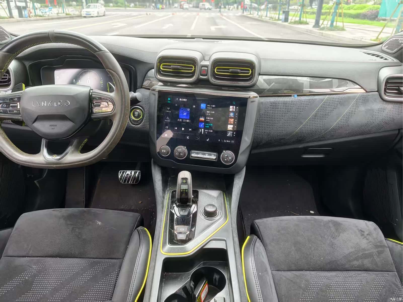 Lynk & Co 01, 2019 все фото