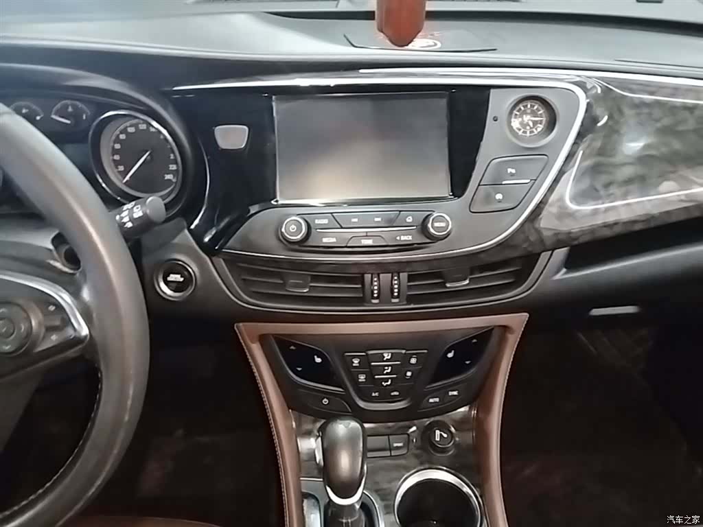 Buick Envision Plus, 2015 10