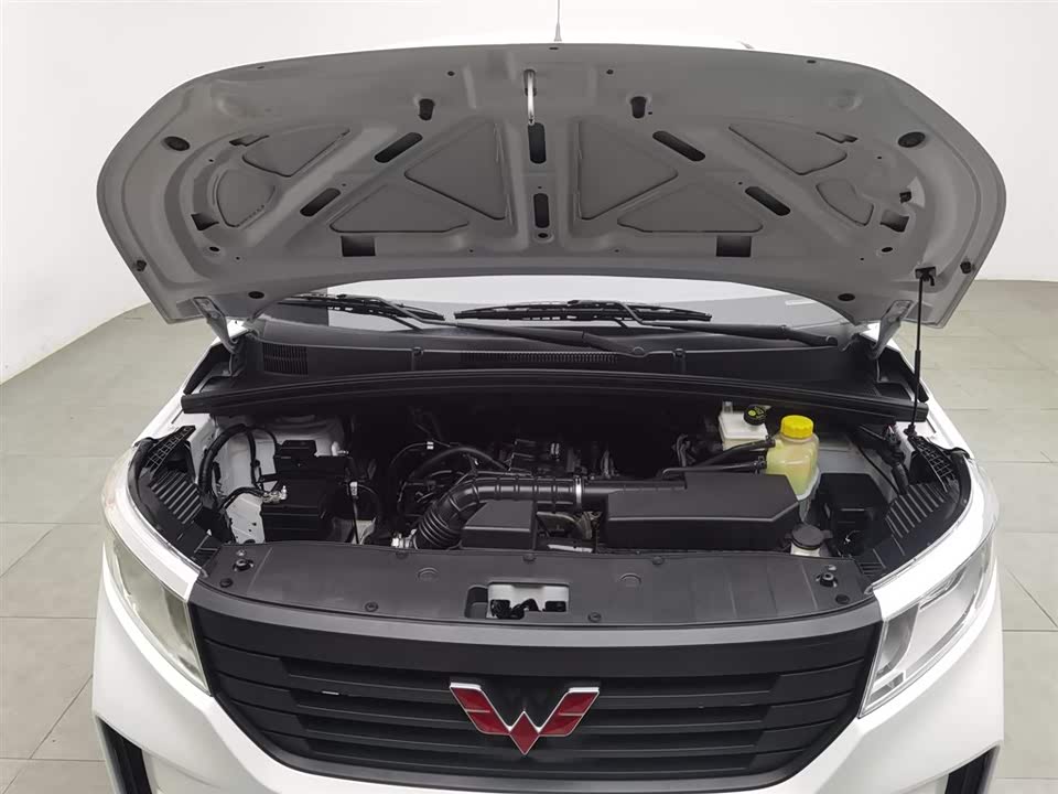 Wuling Wuling Hongguang PLUS