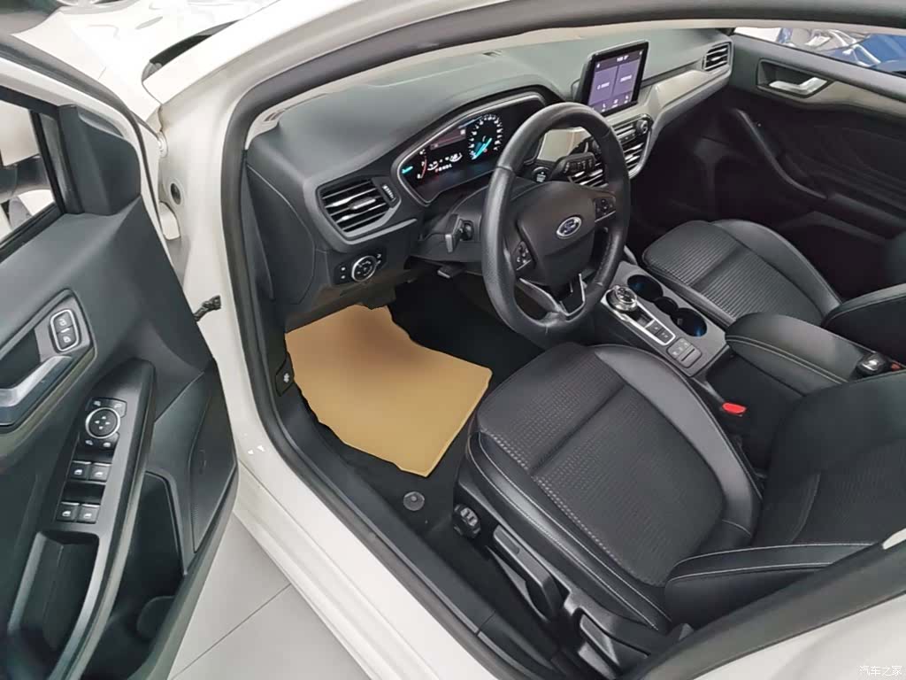 Ford Focus, 2020 16