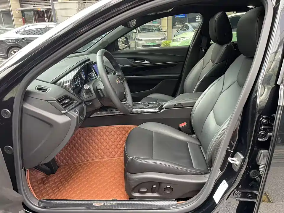 Cadillac CT4