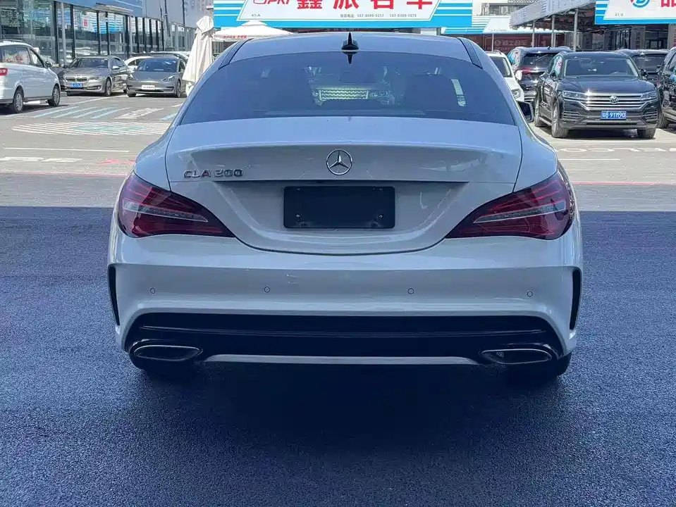 Mercedes-Benz CLA