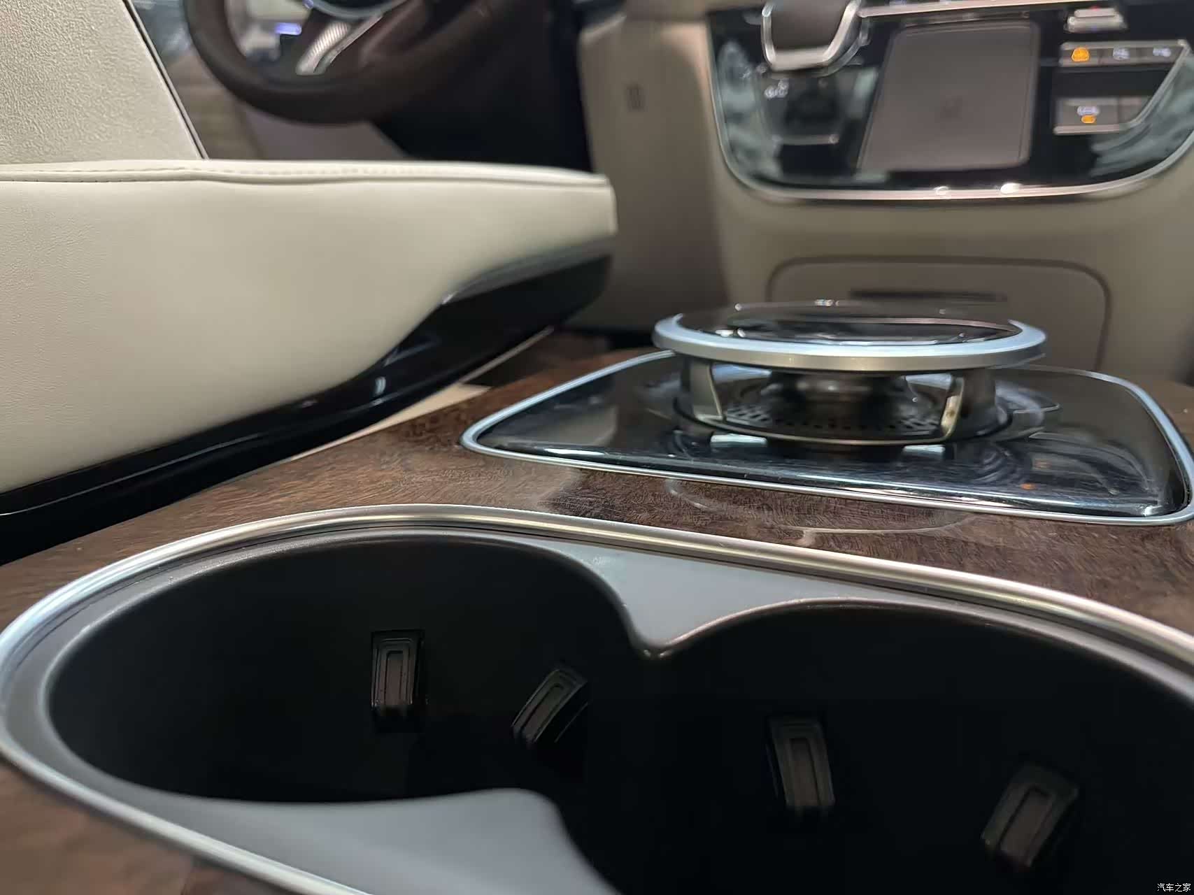 Hongqi HQ9, 2022 27