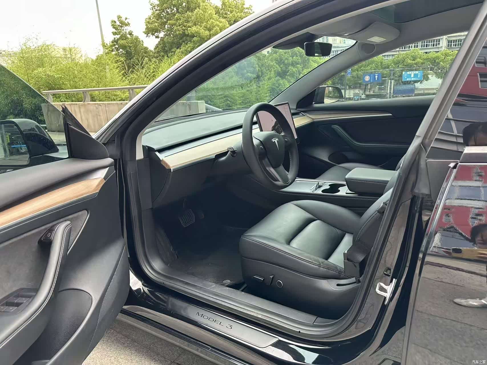 Tesla Model 3, 2023 13