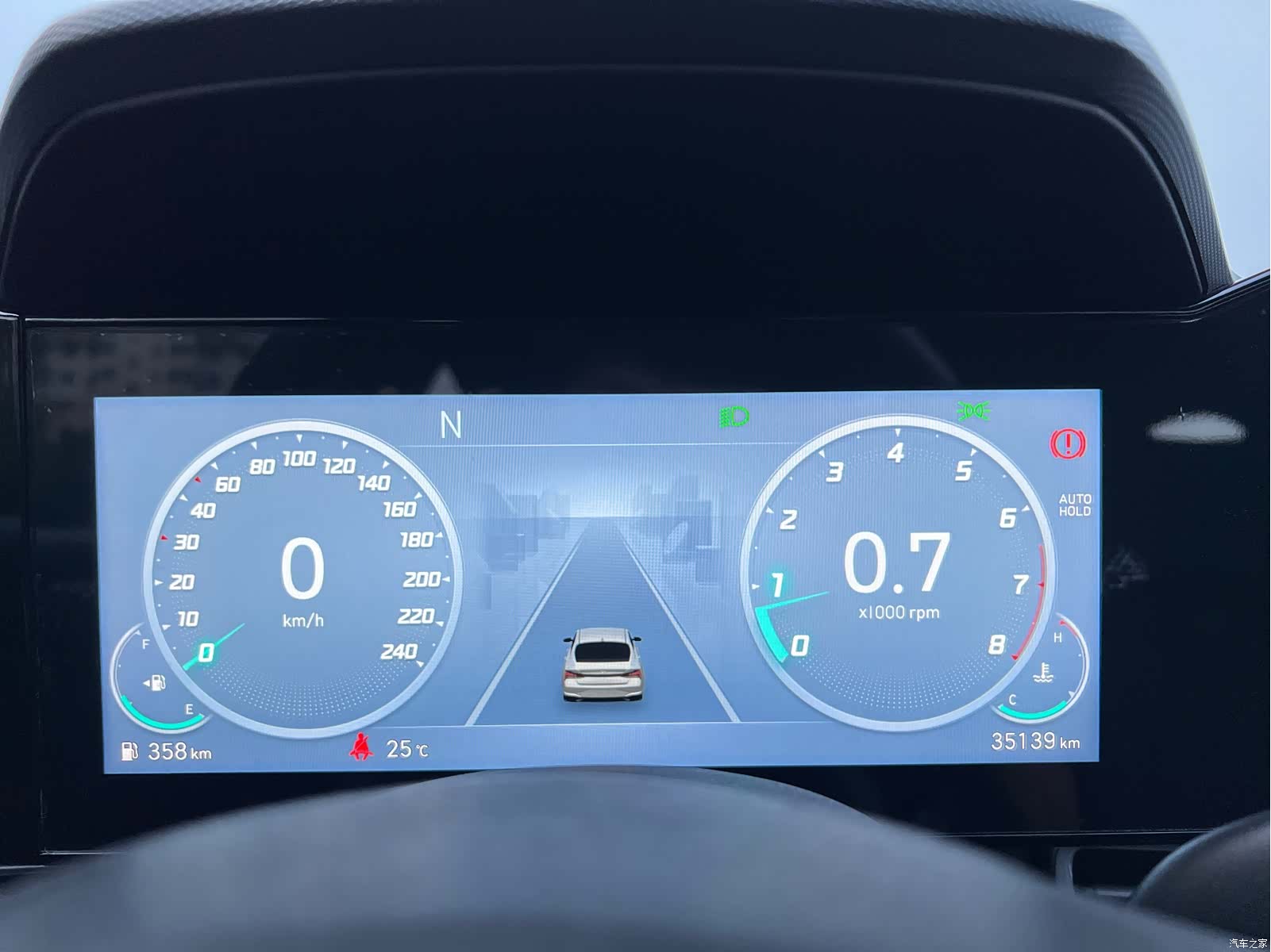 Hyundai Elantra, 2022 10