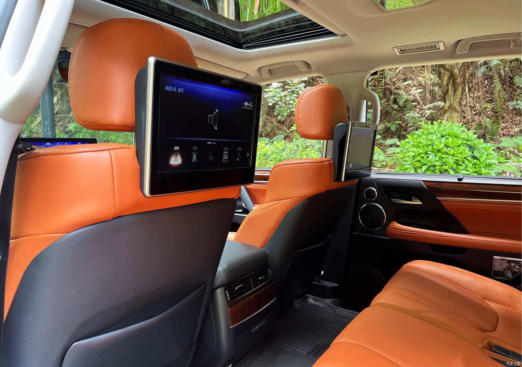 Lexus LX, 2016 12