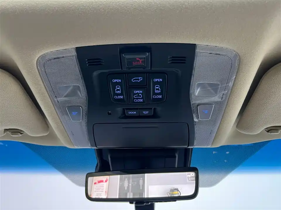 Toyota Elfa