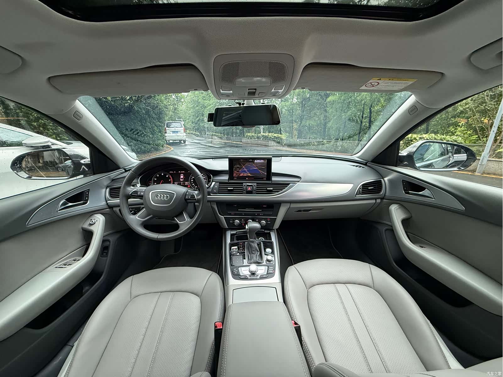 Audi A6L, 2014 10