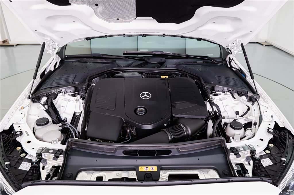 Mercedes-Benz C-Class, 2023 7