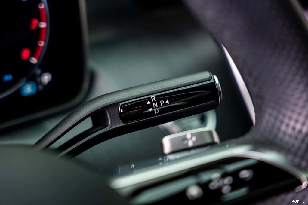 Mercedes-Benz C-Class, 2023 12