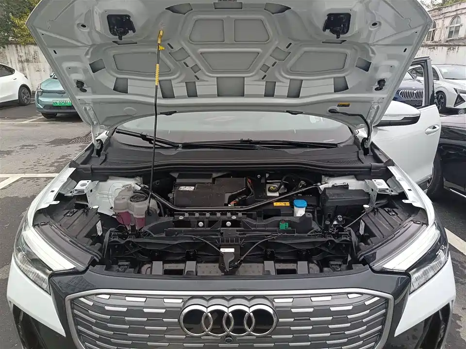 Audi Q4
