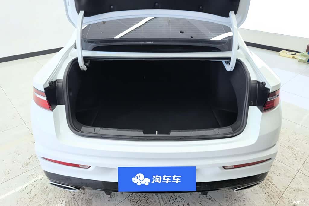 Geely Preface, 2024 4