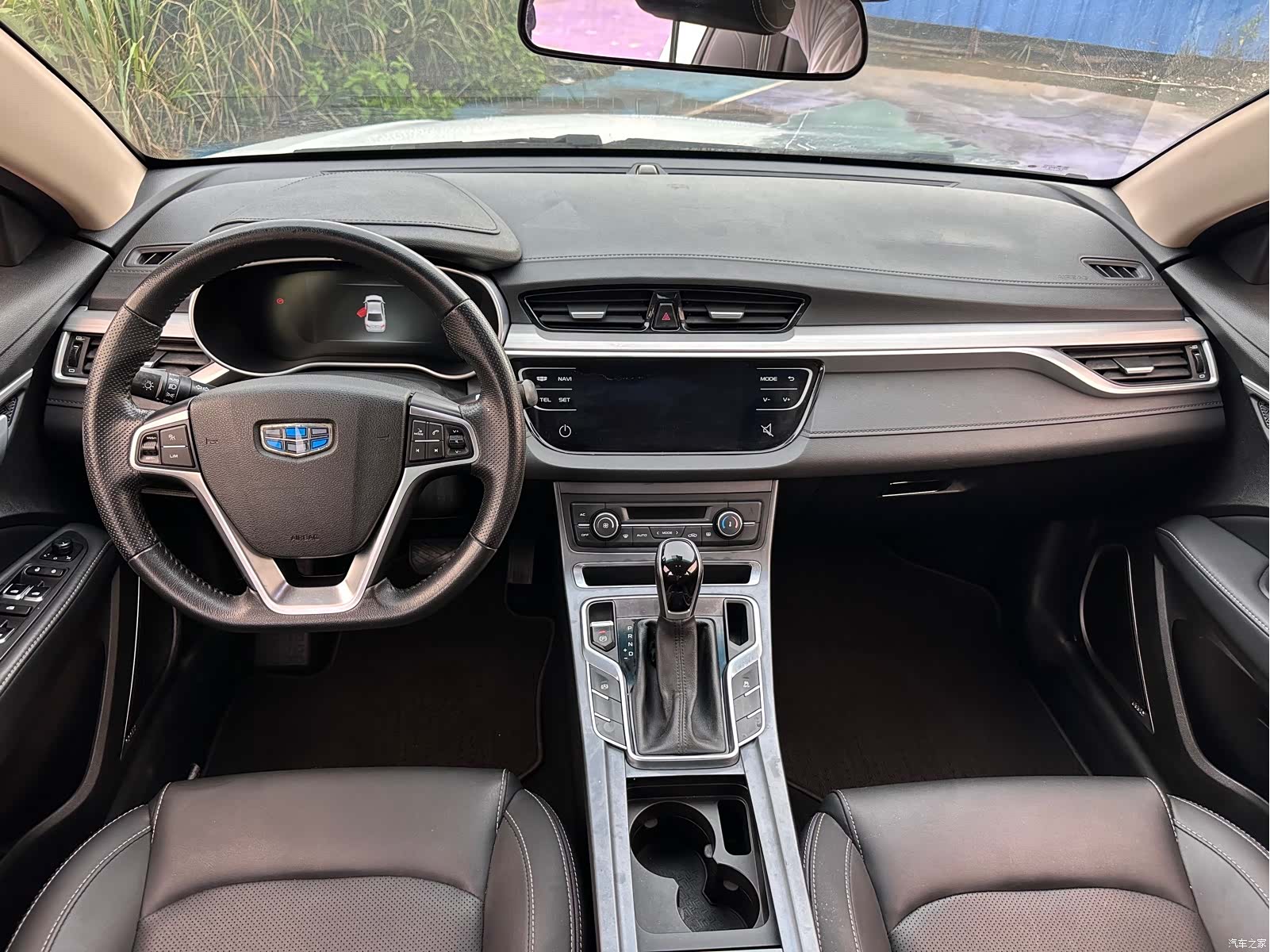 Geely Emgrand, 2018 9