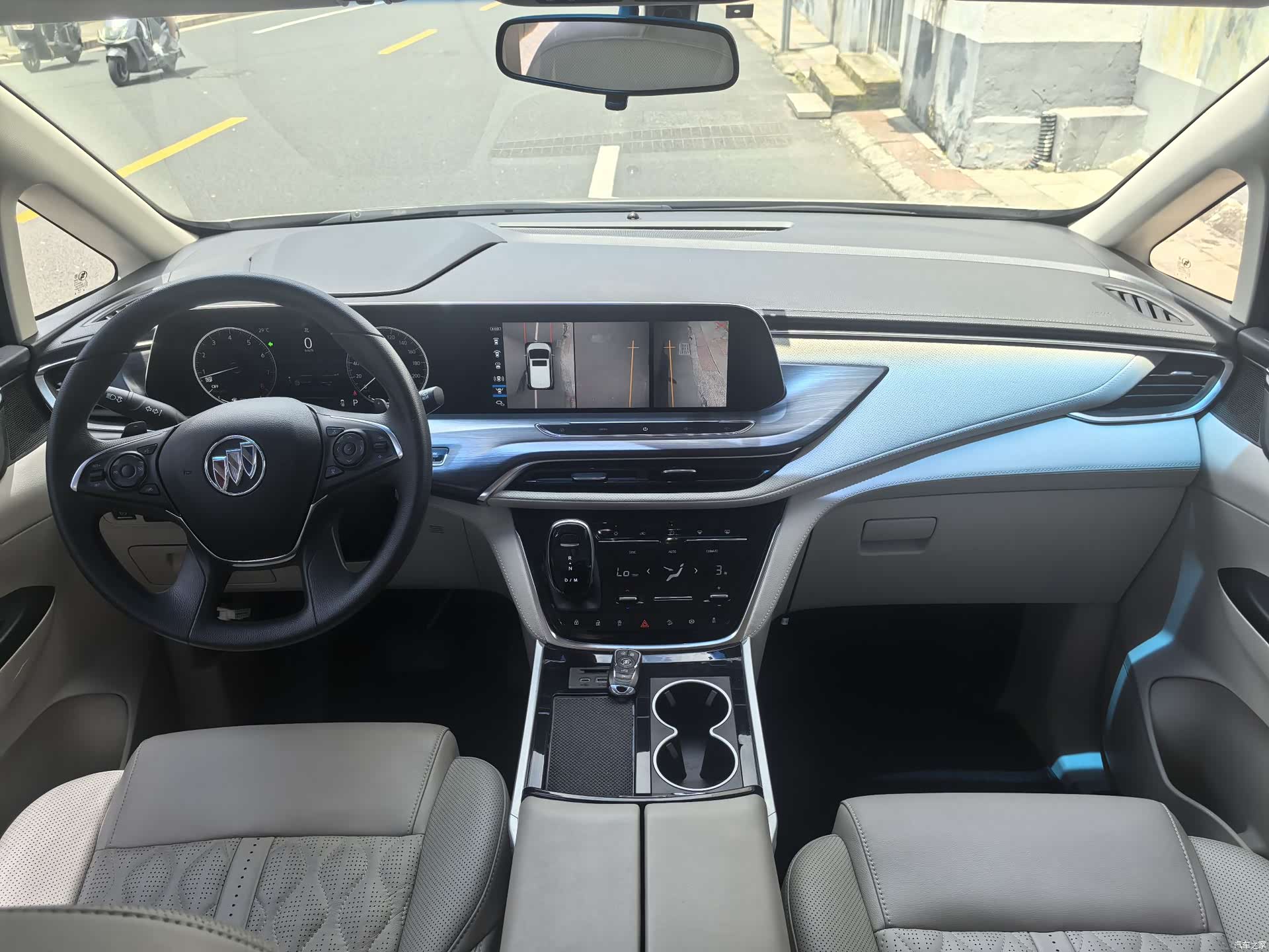 Buick GL8, 2021 6