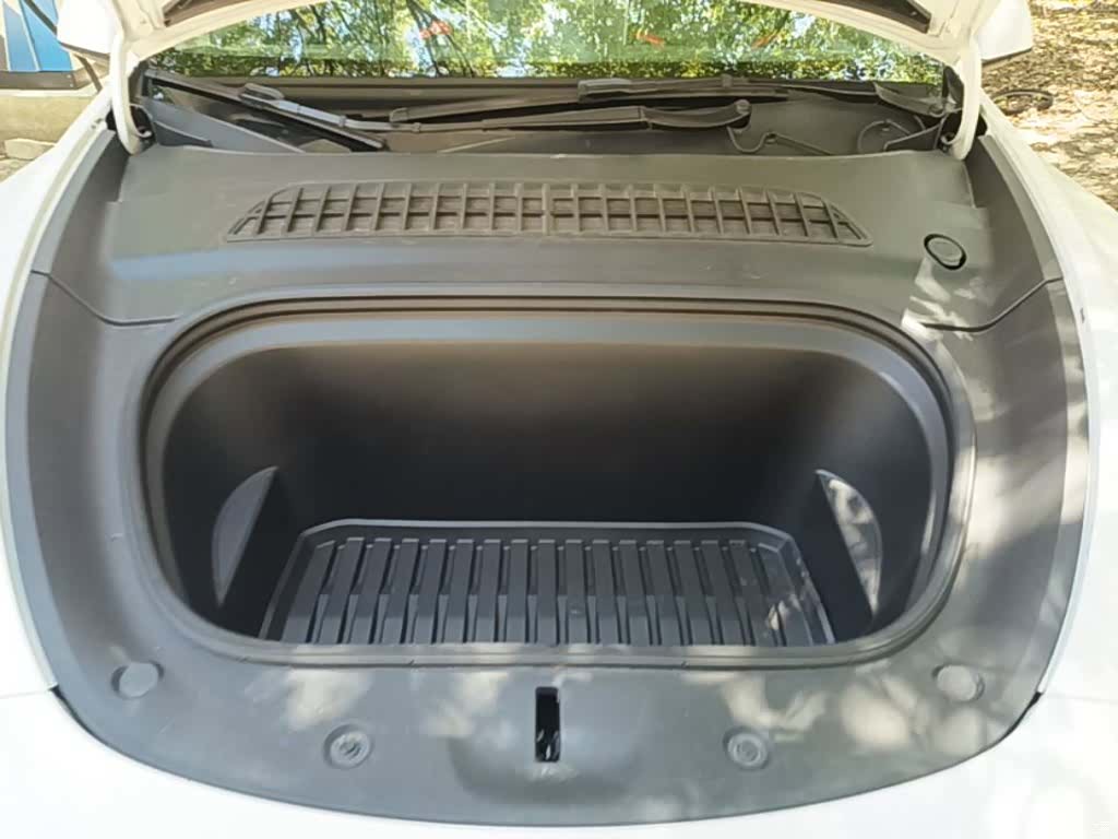 Tesla Model Y, 2022 20