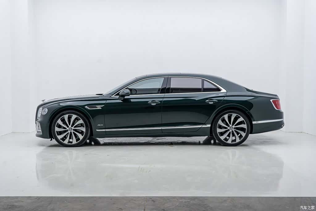Bentley Flying Spur, 2023 7