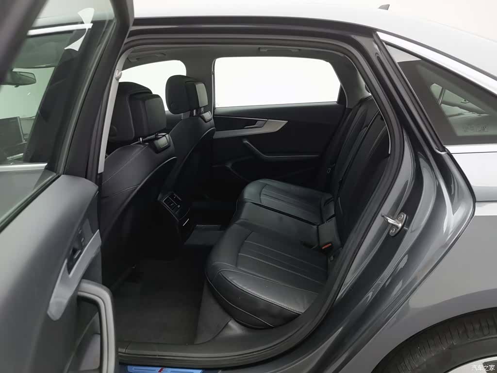 Audi A4L, 2023 15