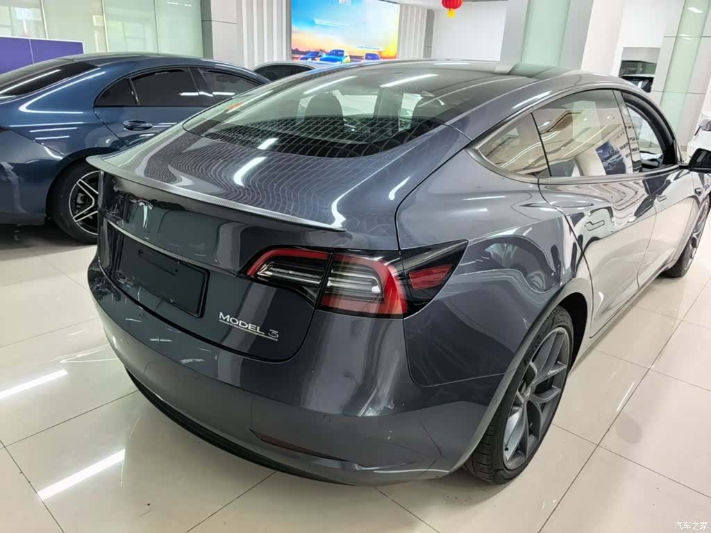 Tesla Model 3, 2022 7