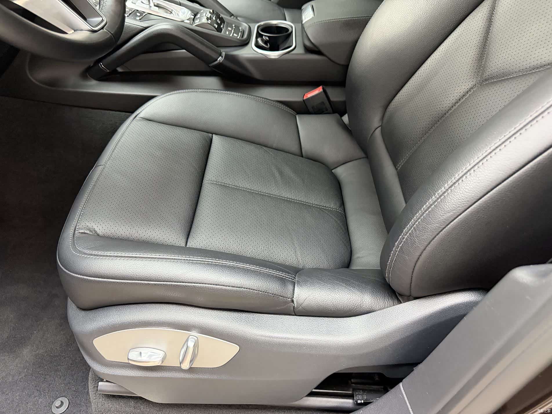 Porsche Cayenne, 2016 10