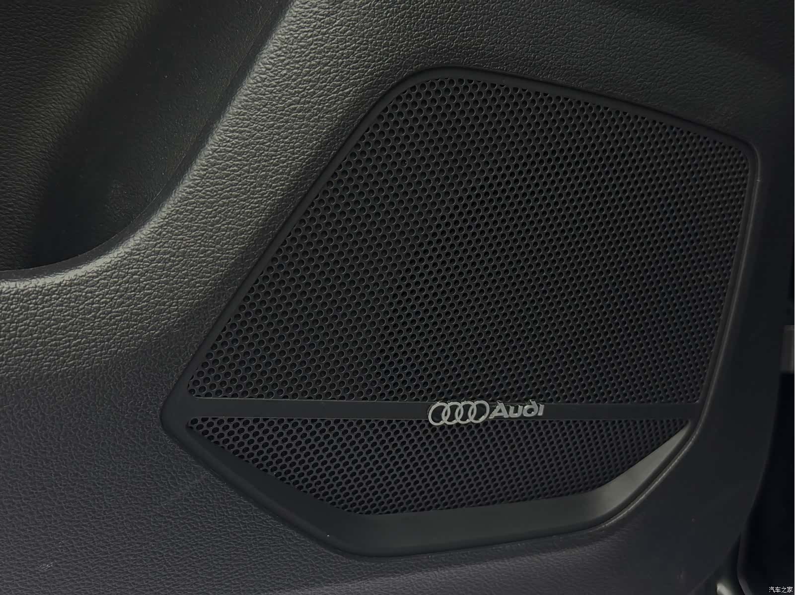 Audi Q3, 2022 9