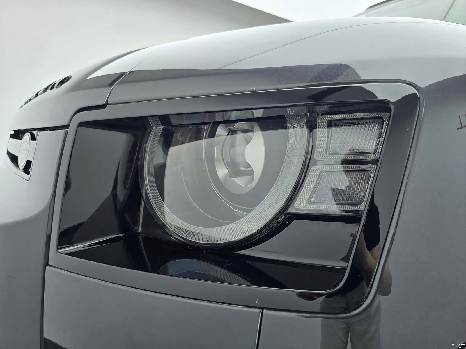 Land Rover Defender, 2021 8
