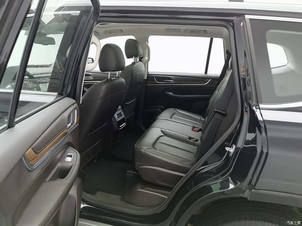 Roewe RX8, 2021 15