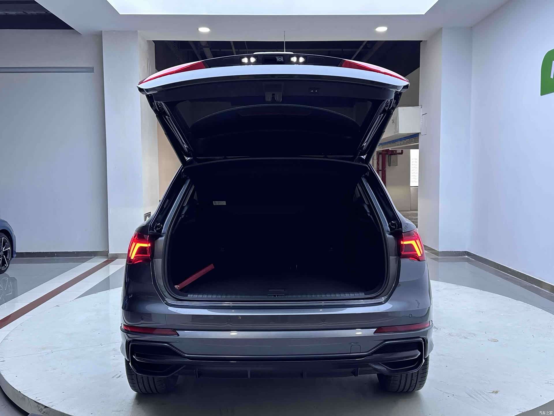 Audi Q3, 2021 18