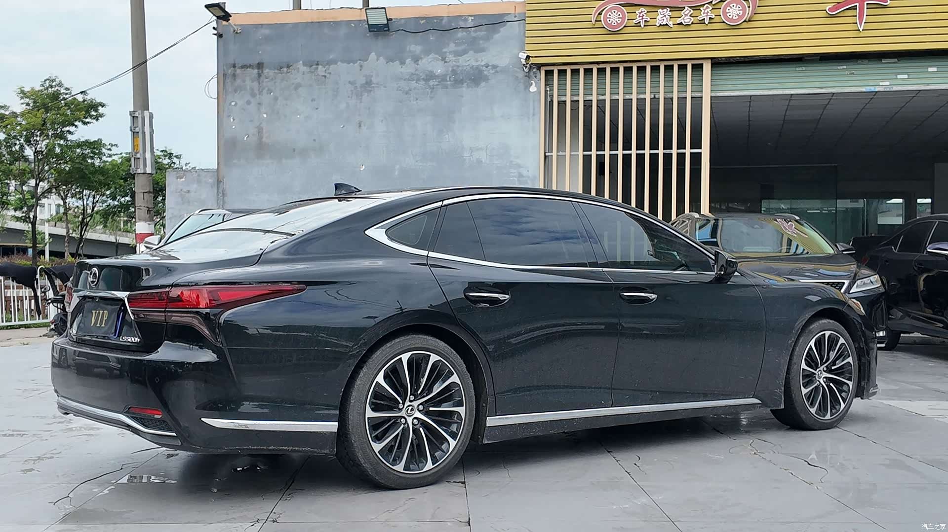 Lexus LS, 2022 9