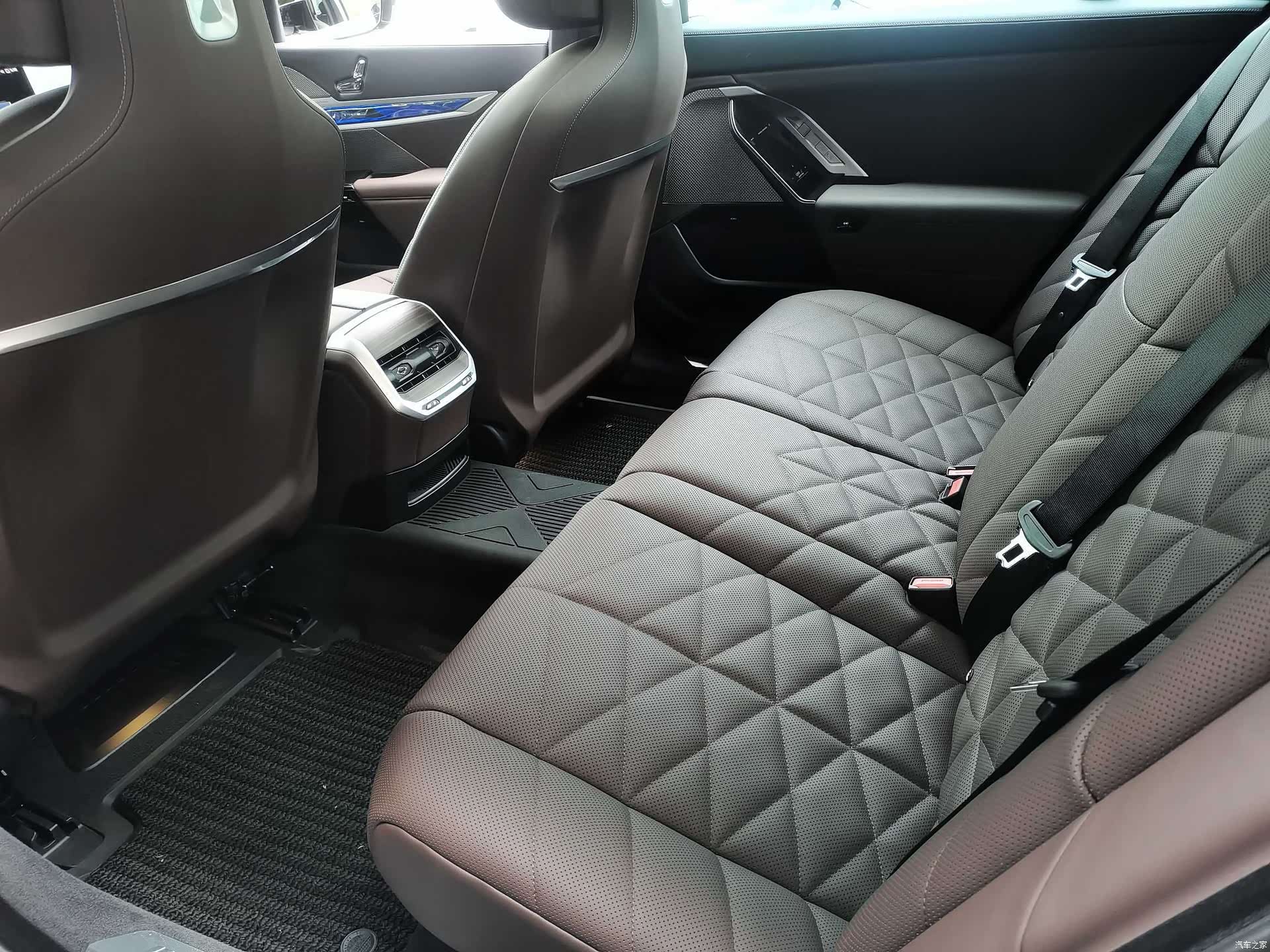 BMW 7 Series, 2024 18