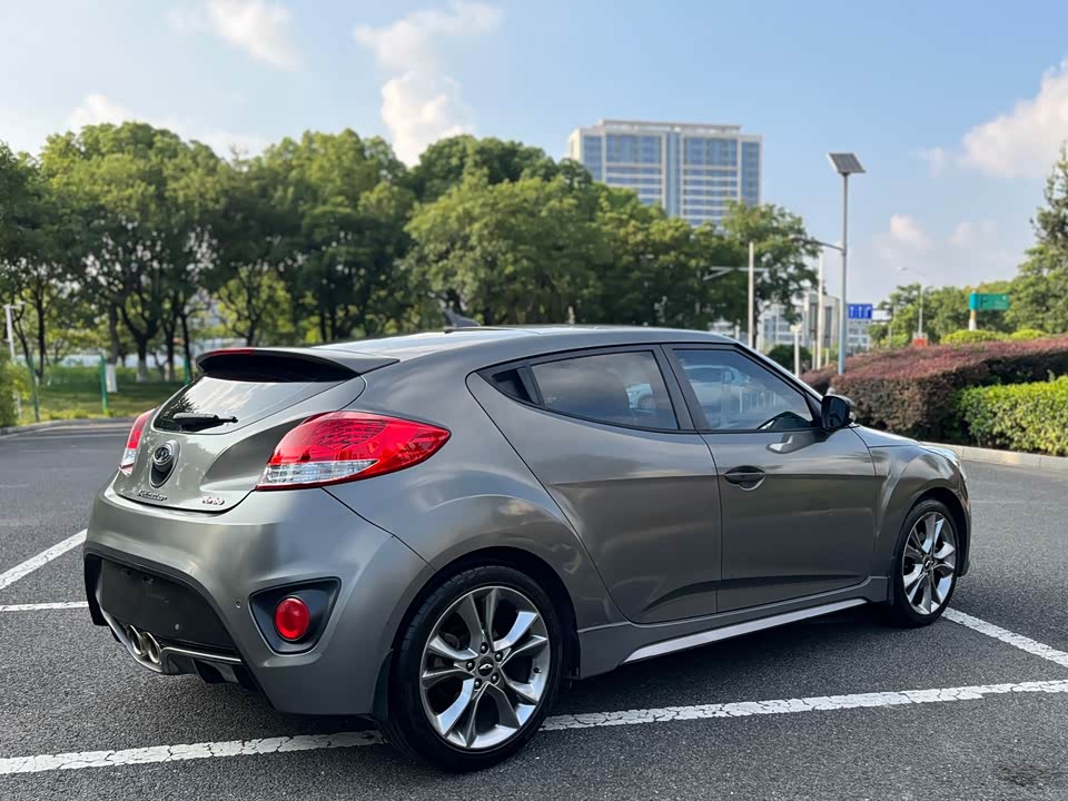 Hyundai Veloster