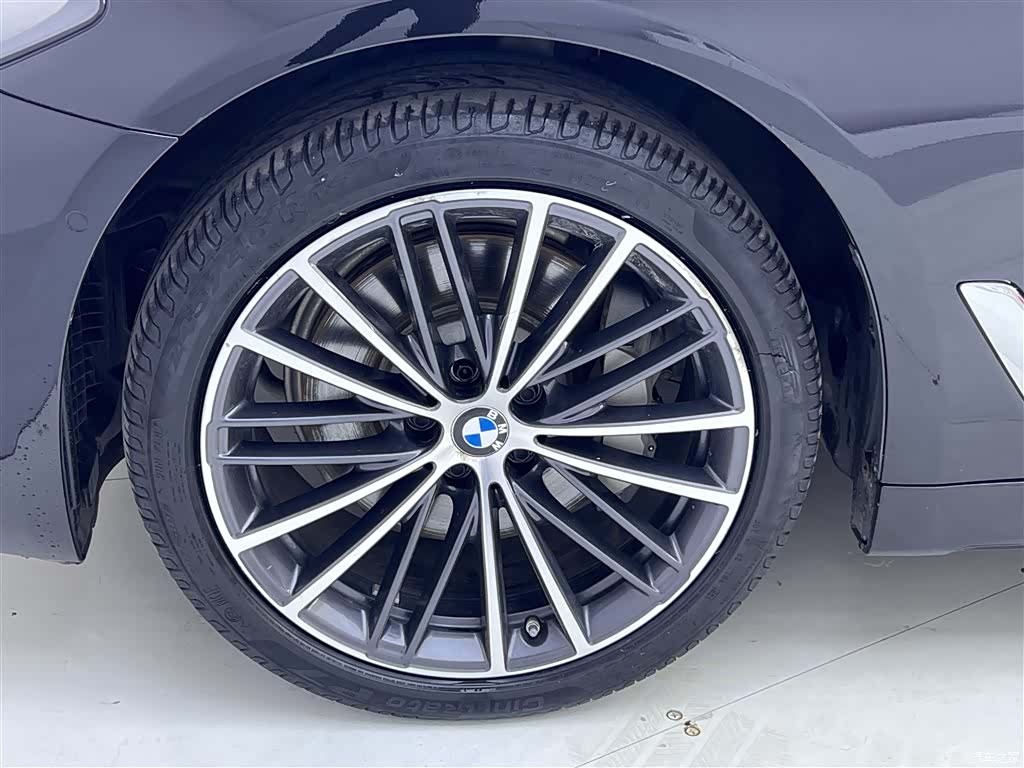 BMW 5 Series, 2022 26