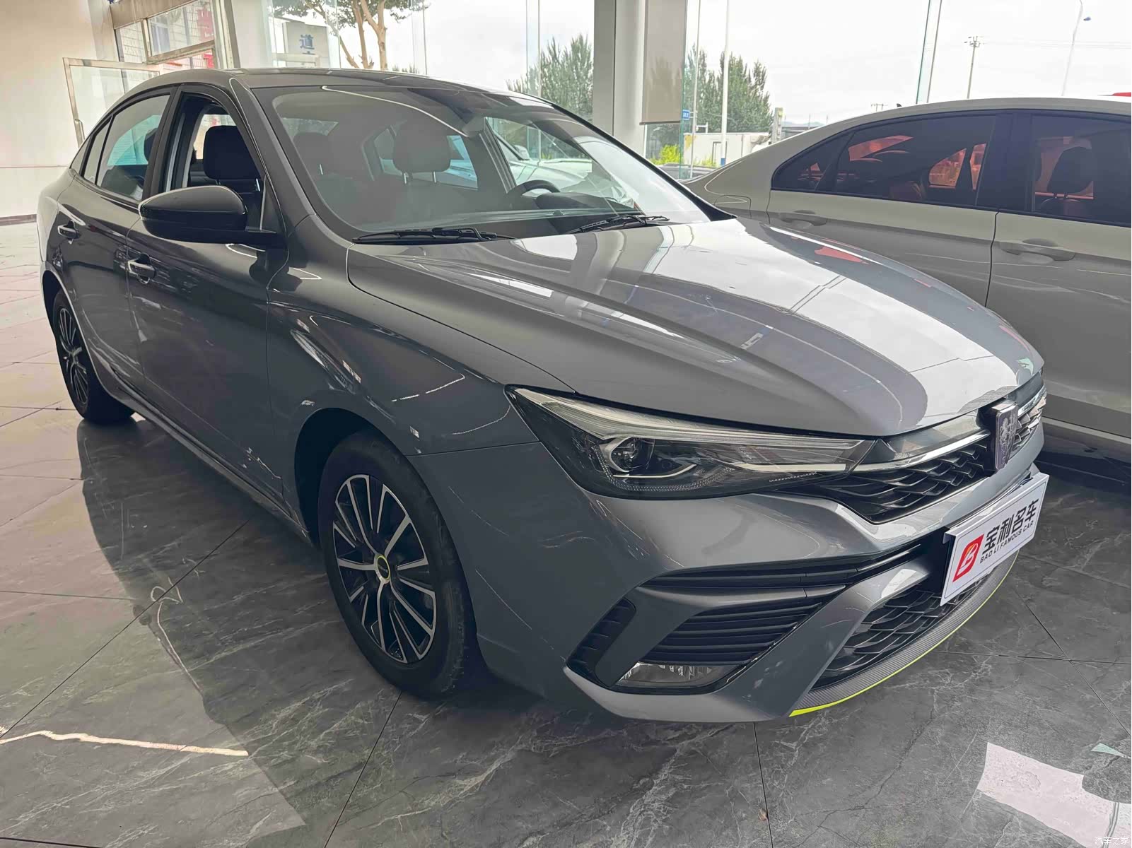 Roewe i5, 2022 7