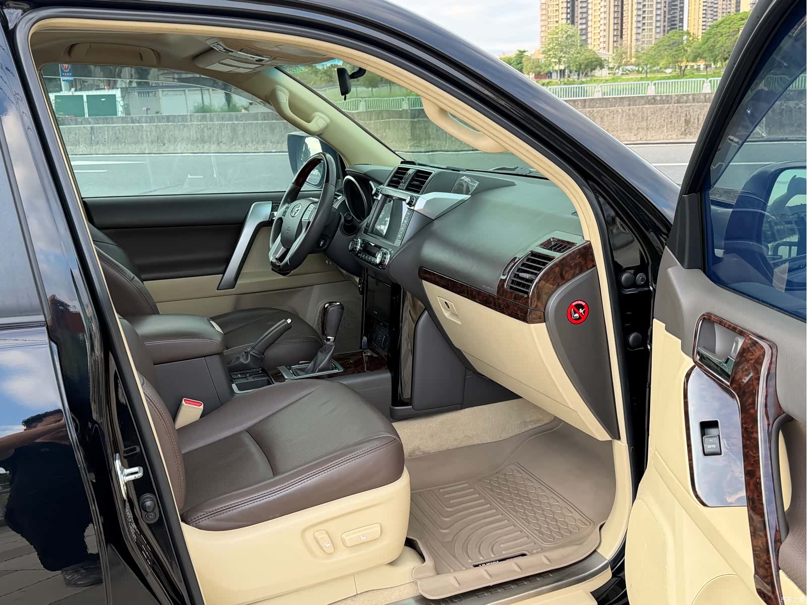 Toyota Prado, 2015 15