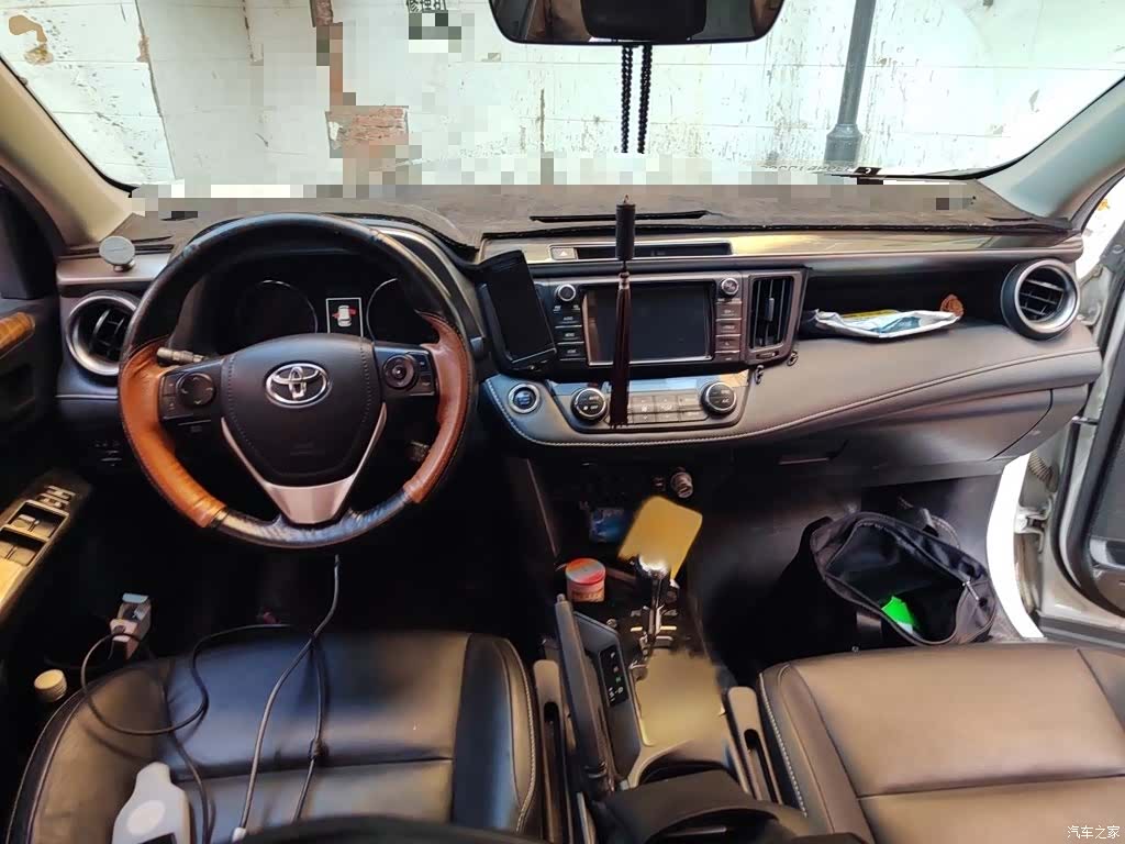 Toyota RAV4, 2016 13