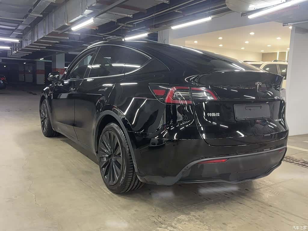 Tesla Model Y, 2022 7
