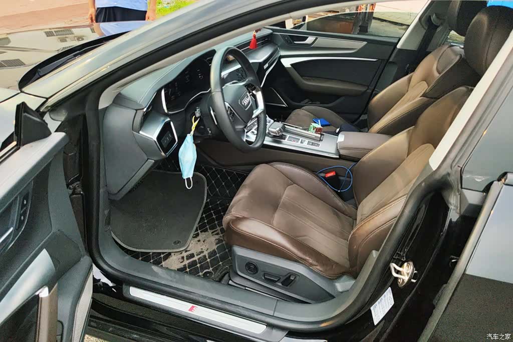 Audi A7L, 2023 9