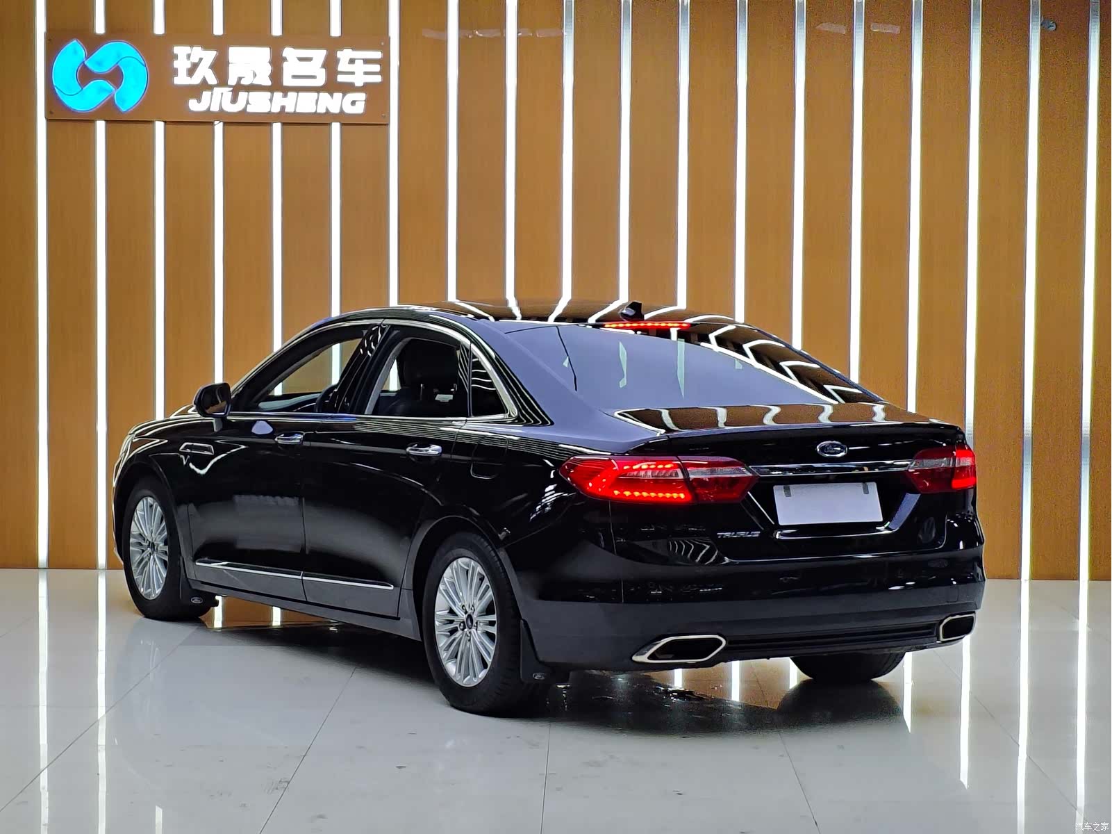 Ford Taurus, 2017 3