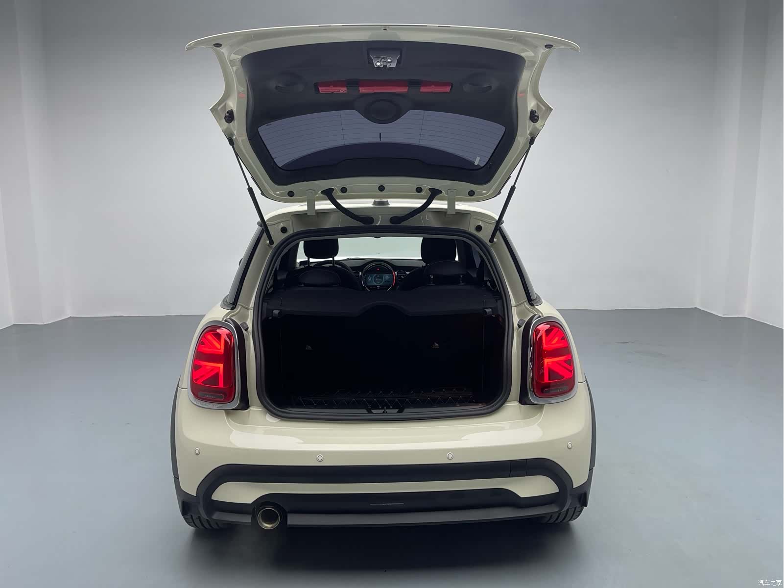 Mini ONE, 2021 7
