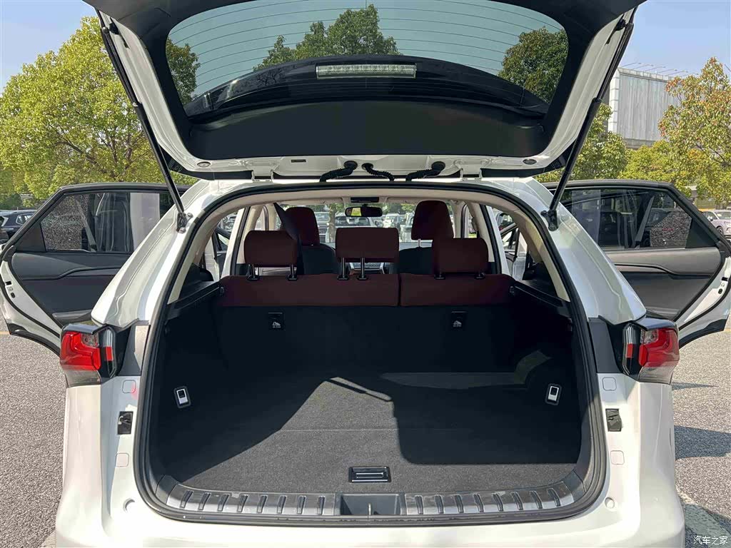 Lexus NX, 2017 23