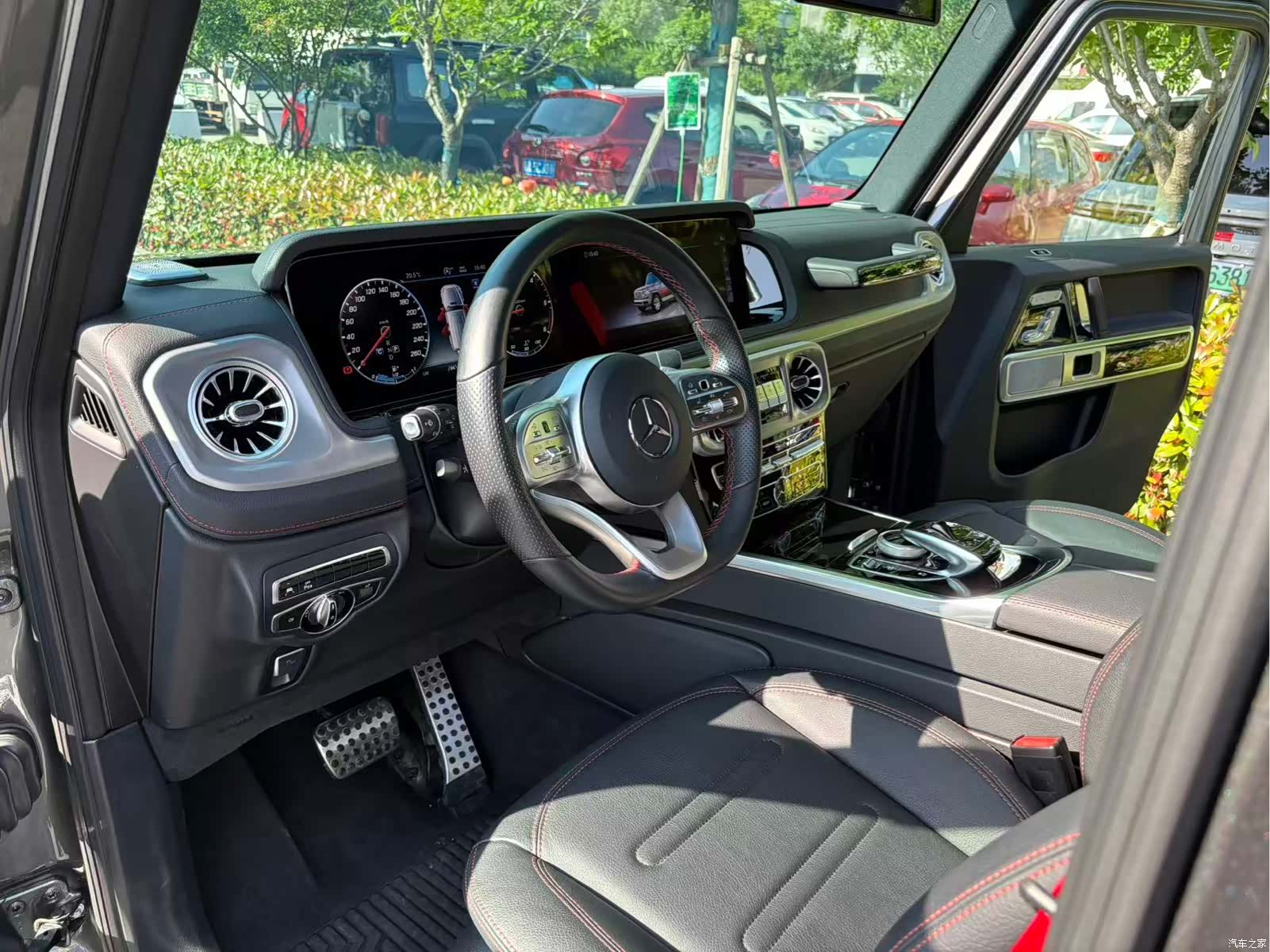 Mercedes-Benz G-Class, 2024 20