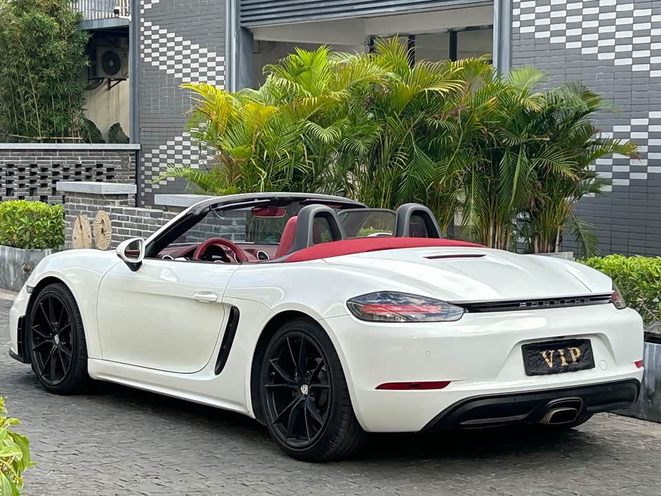 Porsche 718