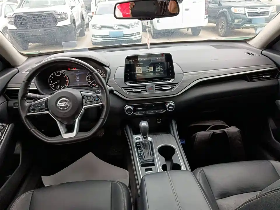 Nissan Teana