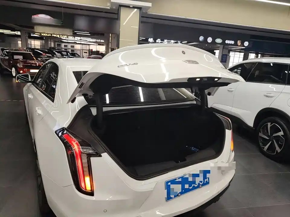 Cadillac CT4